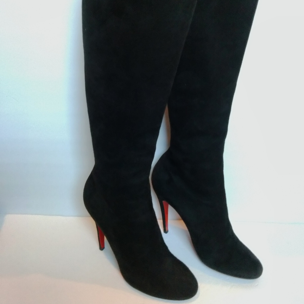 CHRISTIAN LOUBOUTINI ELOISE BOTTA SUEDE LEATHER.